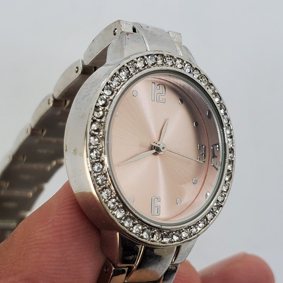 28MM Women's Watch Pink‎ Dial Crystal Bezel Gray Bracelet Band 7" New Battery - Picture 4 of 11